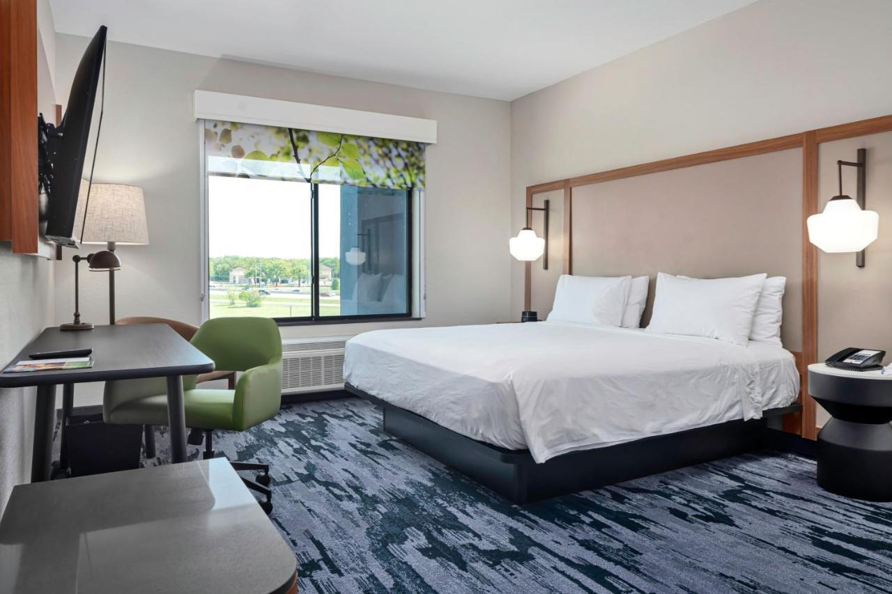 Fairfield Inn & Suites By Marriott Corinth South Denton Area Exterior photo
