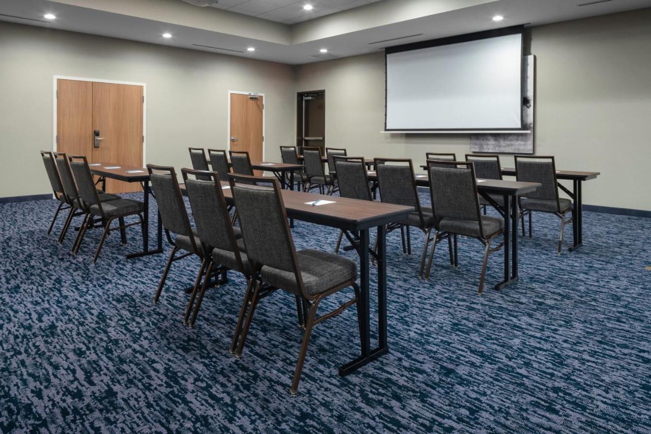 Fairfield Inn & Suites By Marriott Corinth South Denton Area Exterior photo