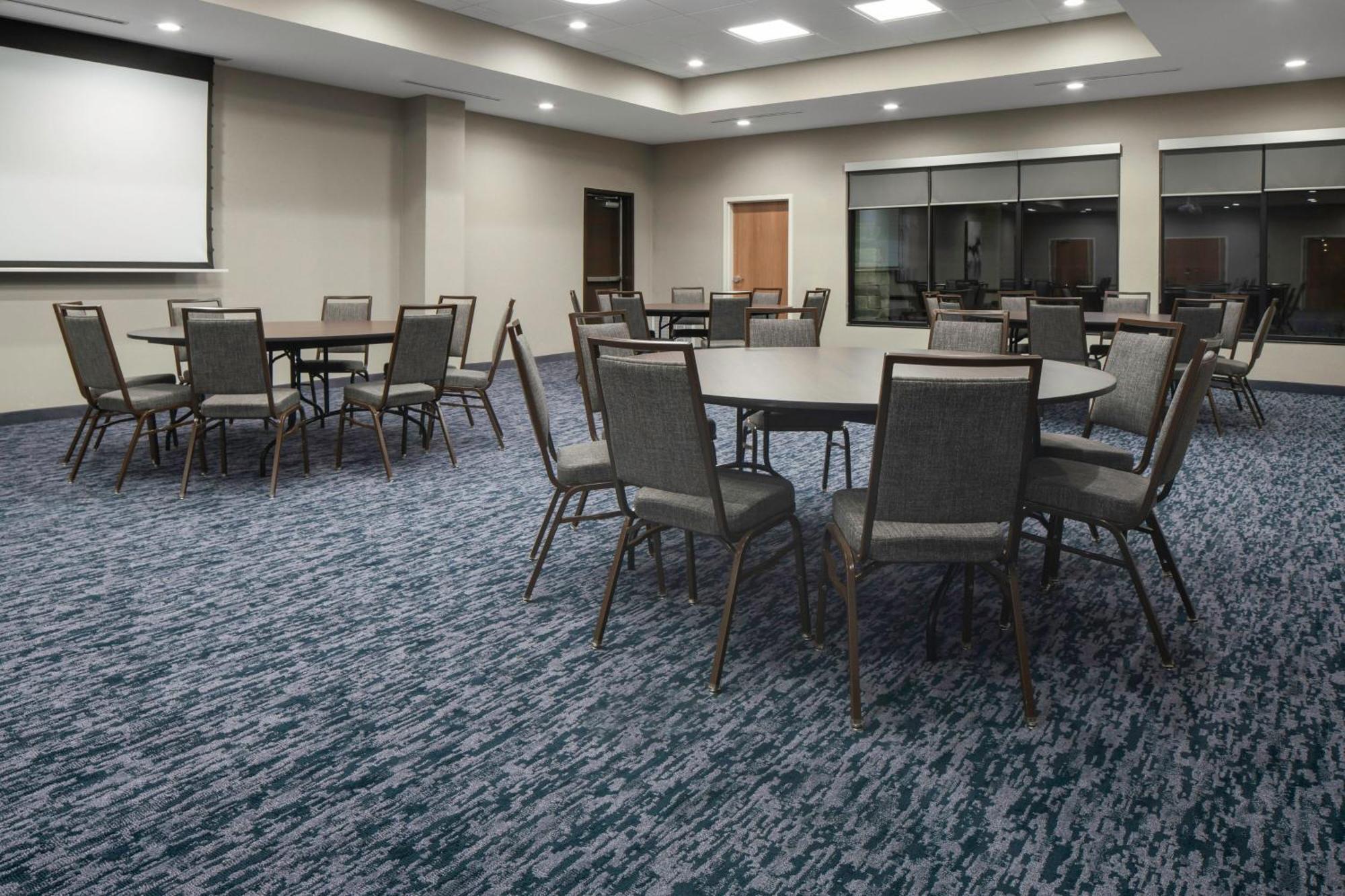 Fairfield Inn & Suites By Marriott Corinth South Denton Area Exterior photo